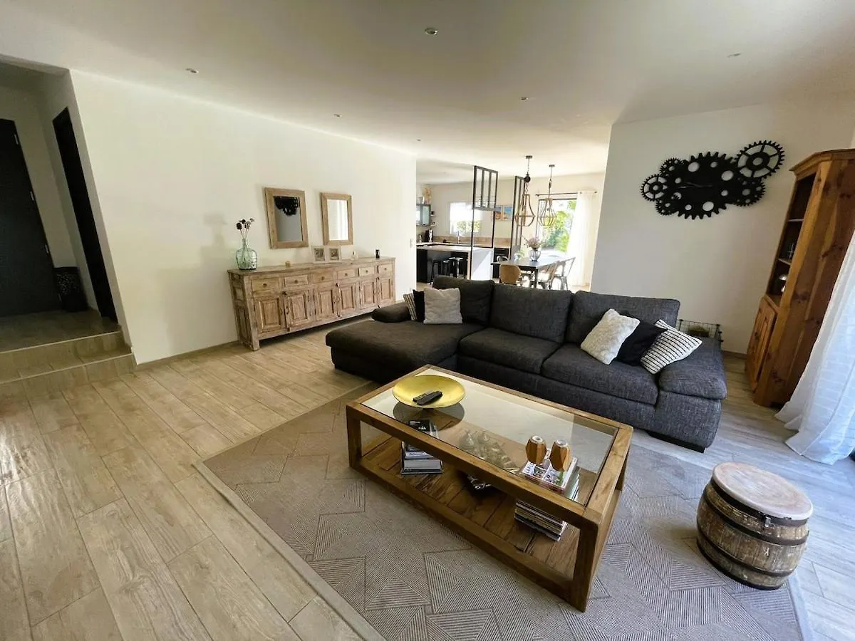 Villa Roquebrune-sur-Argens 0*,  France